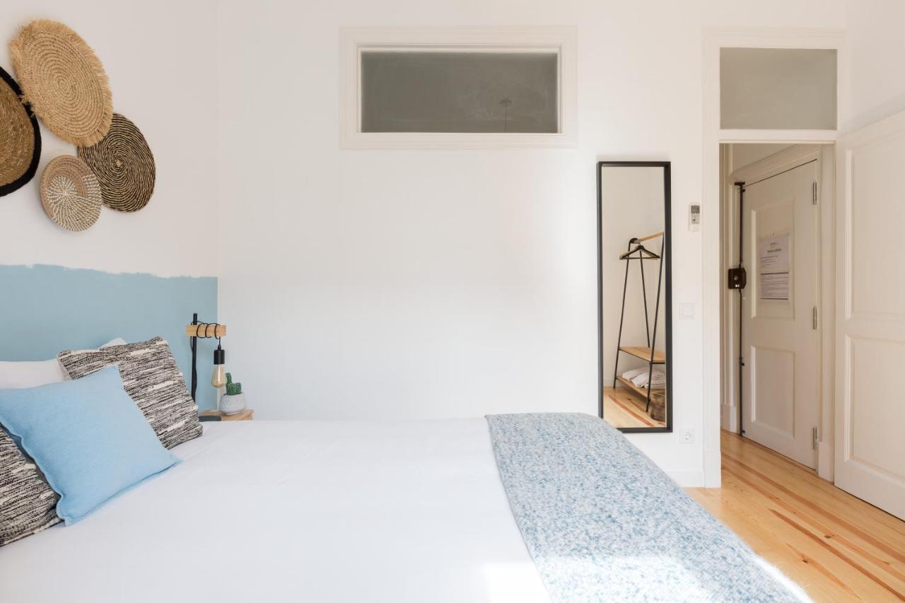 Feel Home In This Stunning Renovated Nest In Graca Lisbon Exterior photo